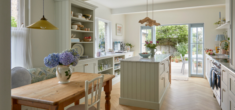 21 Butler’s Pantry Ideas That Add Luxury, Storage, and Function to Any Kitchen