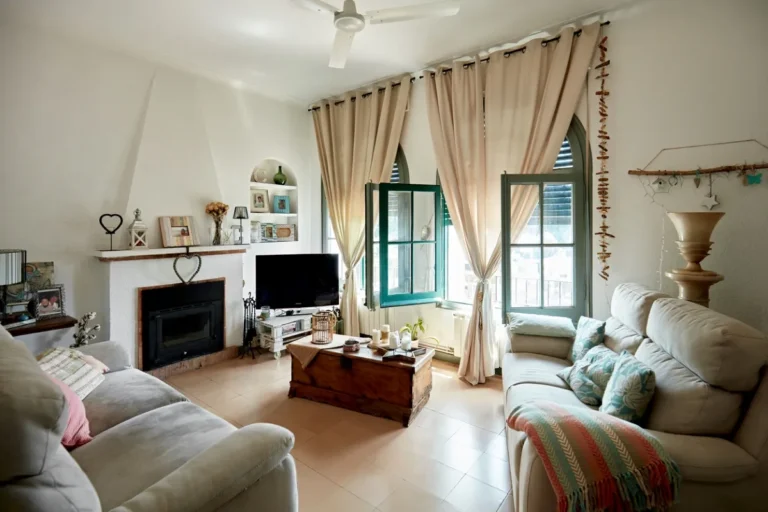 23 Living Room Curtains Ideas That Feel Cozy