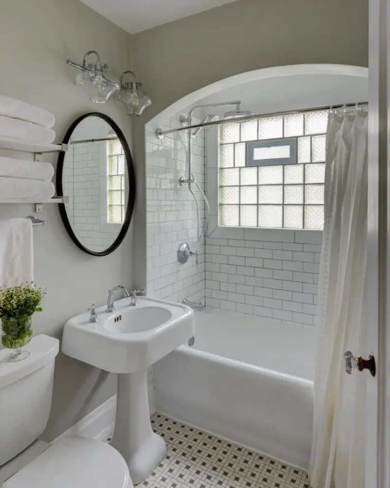 18 Small Full Bathroom Ideas That Maximize Space