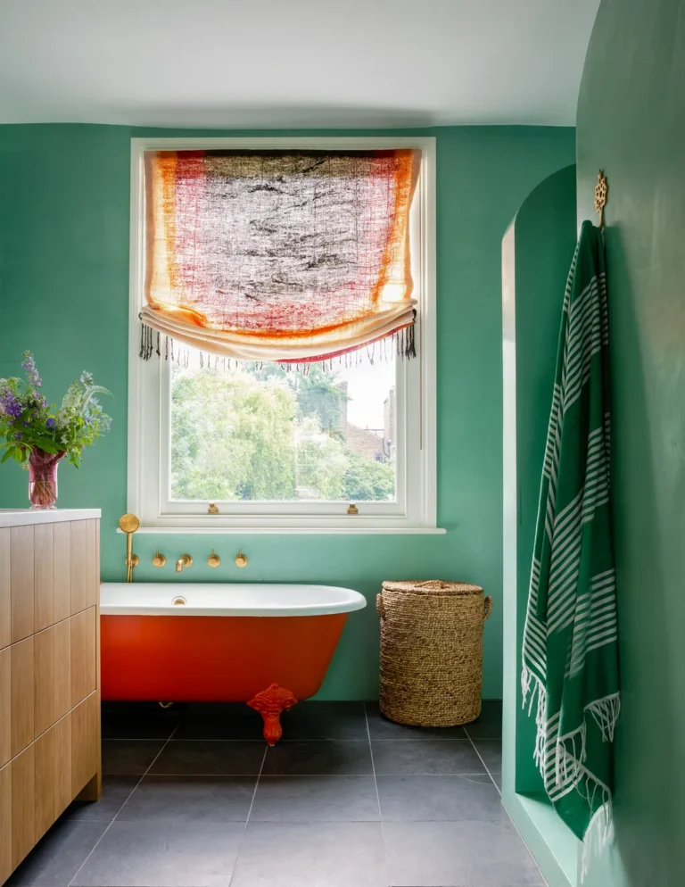 21 Cozy bathroom window ideas To Refresh Your Space