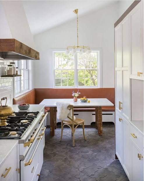 19 Eat In Kitchen Ideas That Make A Big Visual Difference